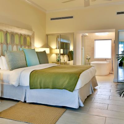 Signature Suite, Poolside Rendezvous Promo Code