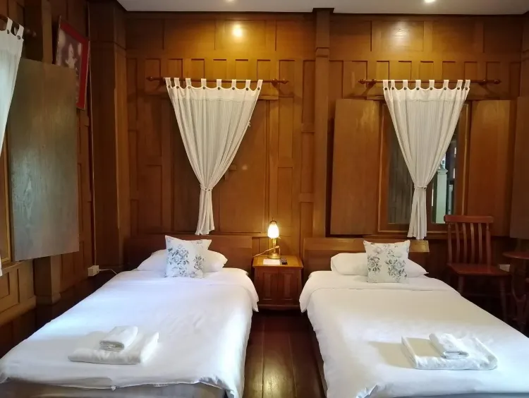 Deluxe Twin Room With Air Conditioner