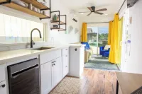 Luxury Stargazing Container Near Sedona • Hot Tub & Desert Views