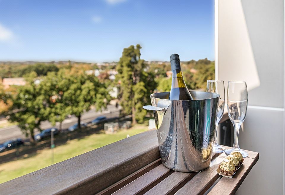 Mercure Bendigo SchallerSuperior Double Room with Balcony