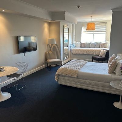 Deluxe Queen Suite With Sofa Bed Sydney Airport Suites Promo Code