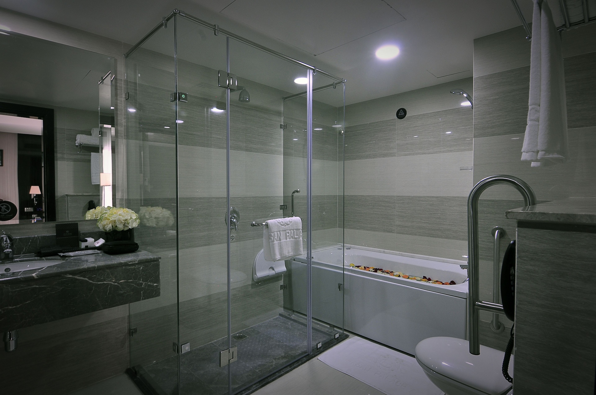 豪华特大床间 - 单人间