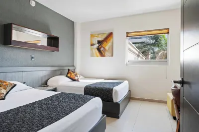 Homesuites Zaragoza Hotele w: 