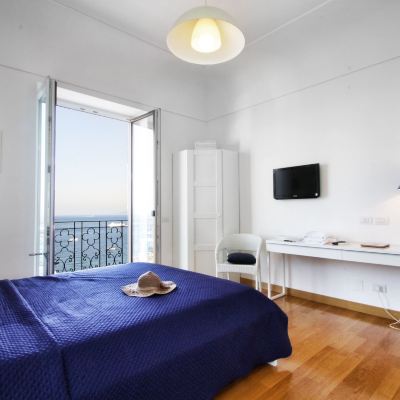 Deluxe Double Room with Sea View Capri Inn Promo Code