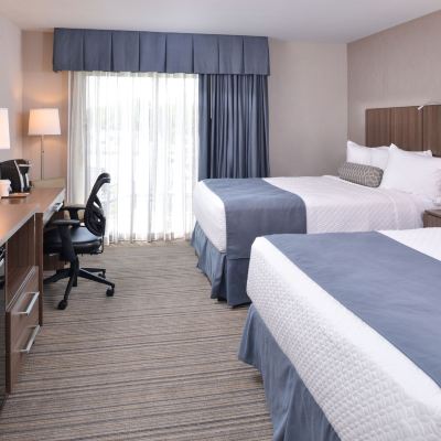 Deluxe Double Room with Balcony Anchored Inn at Hidden Harbor Promo Code