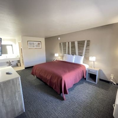 Comfort King Room Excellent Inn & Suites Promo Code