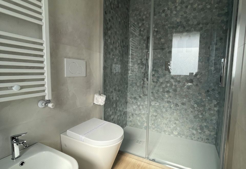 豪华双床或双人房，带阳台，可欣赏山景