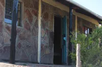 Leruk Guest House โรงแรมใน