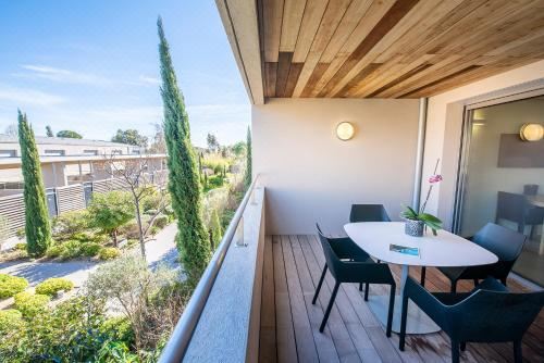 带露台一室公寓