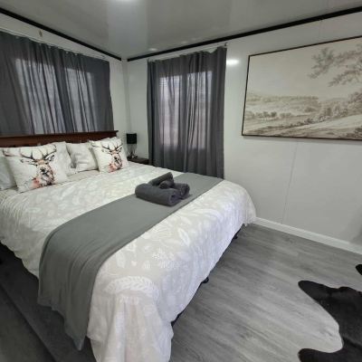 Deluxe Cabin Mackenzie Motels Promo Code