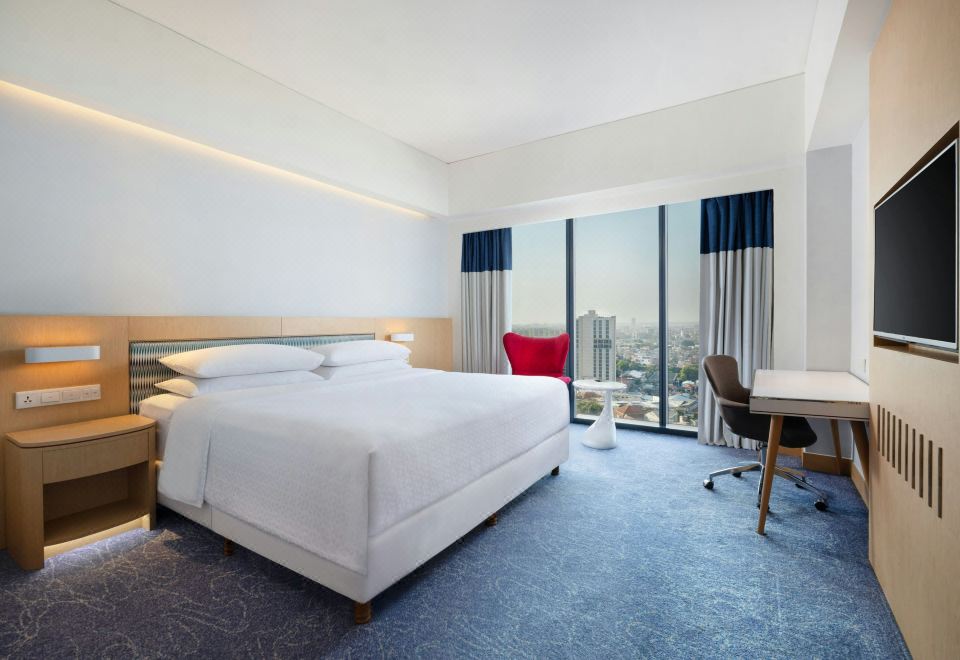 豪華房，配備 1 張特大床