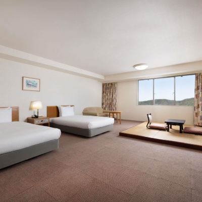 クラシックツイン（和洋室）マウンテンビュー(シングルベッド2台と布団2組） ホテル＆リゾーツ和歌山串本 クーポン