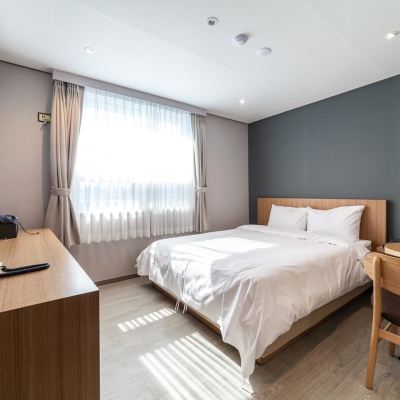Standard Double Room Olympia Hotel Promo Code