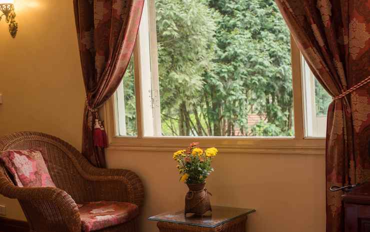 山景豪华双人床房