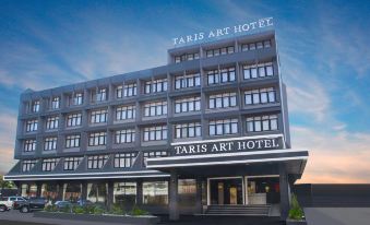 Taris Art Hotel Phrae