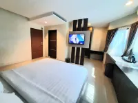 Alexander Hotel Tegal Hotels in Tegal