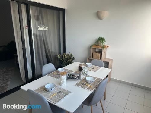 带露台一室公寓