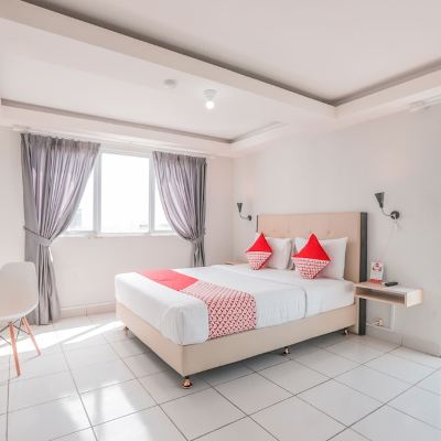 Standard Double Room OYO Flagship 210 Amethyst Kemayoran Promo Code