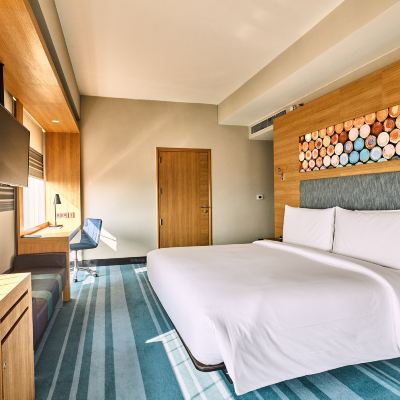 Aloft King Room Non smoking Aloft New Delhi Aerocity Promo Code