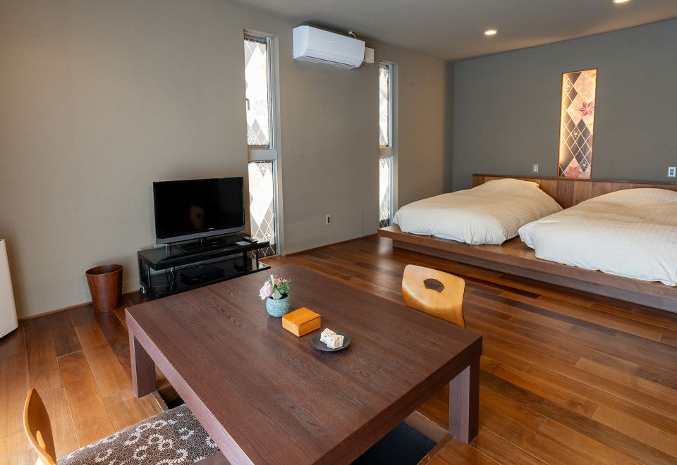 和洋式海景獨立房間（Separate Room With Open-Air Bath, 2-Story Building, 1st Floor [Japanese-Western Room] [Ocean View]）