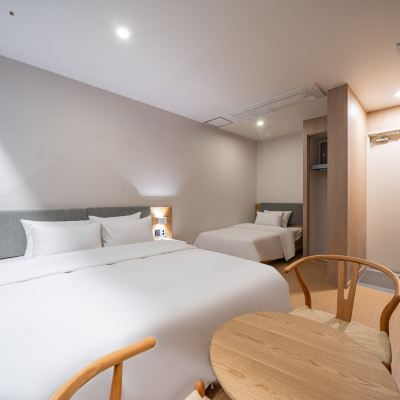 프리미엄 라지 스위트 (욕조) Changwon Palyongdong Praha Hotel 쿠폰
