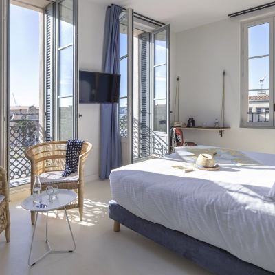 Sun Deck Room With Rooftop And Basin Acces Hôtel l'Eautel Toulon Port Promo Code