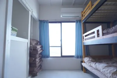 Guest House Ioly Osaka - Hostel Hotels in 