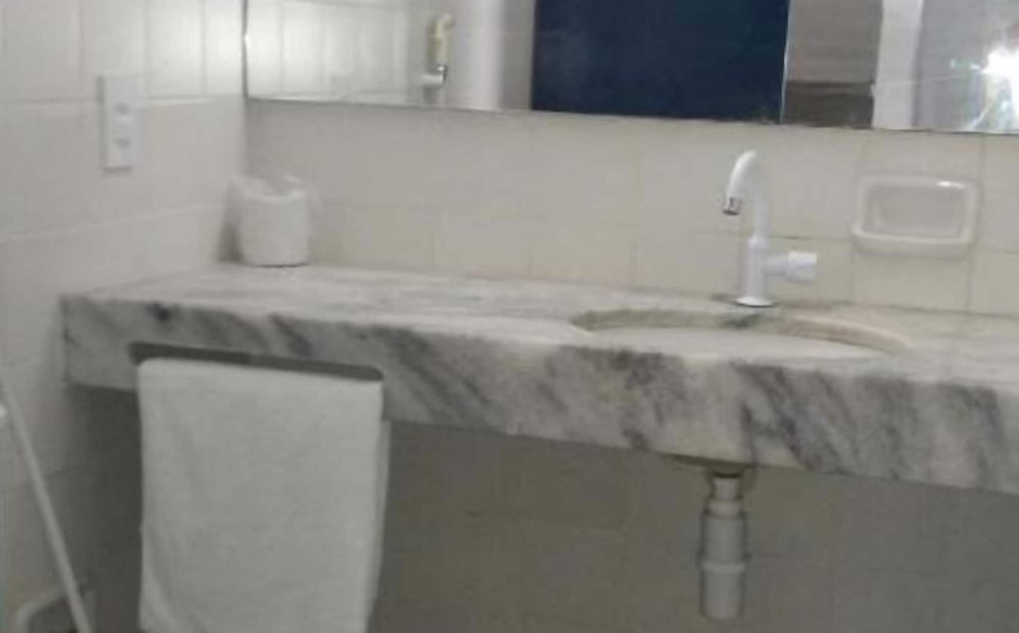 标准四人房夹层