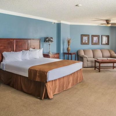 Queen Room,Two Queen Beds,Pool/River View,Refrigerator(No Pets Allowed) Don Laughlin's Riverside Resort & Casino Promo Code