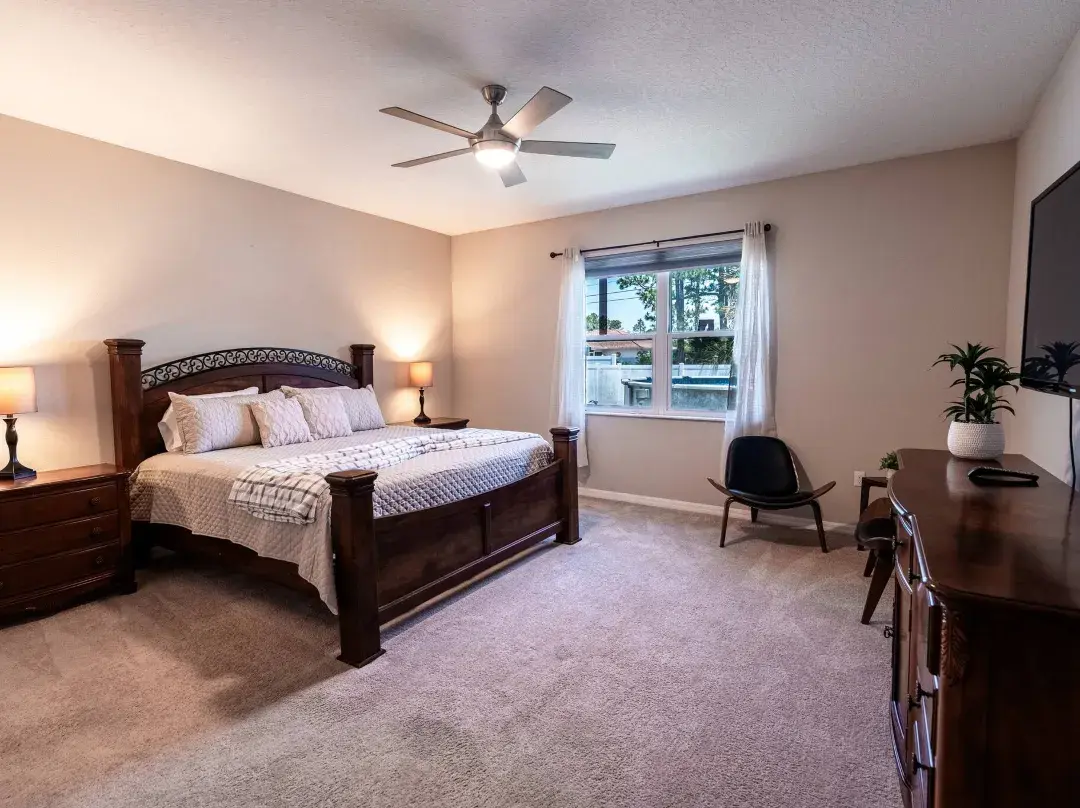 Spacious With Private Pool – Ideal For Families - Palm Coast, FL