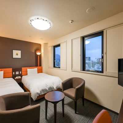 高層デラックス、バス付きツイン、山の景色 かごしまプラザホテル天文館 クーポン