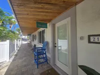 An Island Getaway at Palm Tree Villas
