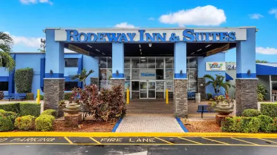 Rodeway Inn & Suites Fort Lauderdale Airport & Cruise Port Hôtels à : 