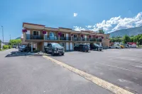Sahara Courtyard Inn Penticton