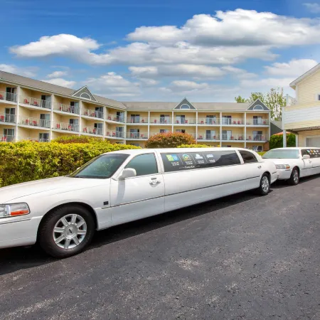 Apple Tree Inn, SureStay Collection by Best Western Отели в г. Петоски