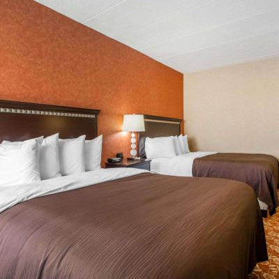 Queen Room with Two Queen Beds - Non-Smoking Quality Inn Vineland – Millville Promo Code