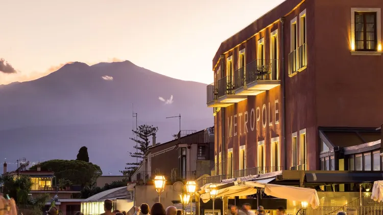 ホテル メトロポール タオルミーナ 食事・レストラン