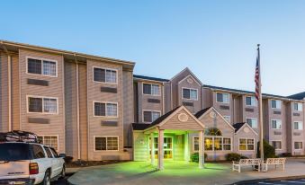 Microtel Inn & Suites by Wyndham Hillsborough