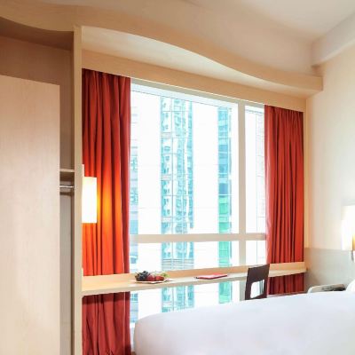 城景標準大床房 宜必思香港中上環飯店優惠