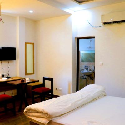 Deluxe Room Surya Hotel Promo Code