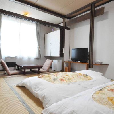 Japanese-Style Room