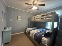 Beach Lovers Paradise! Cozy 3 bedroom home steps from the beach. Hotels in Fairhaven
