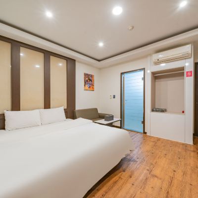 Cinema Room (Free View Of 5 Type Of Ott, Whirlpool Bathtub) Suwon Jeongauto Equus 쿠폰