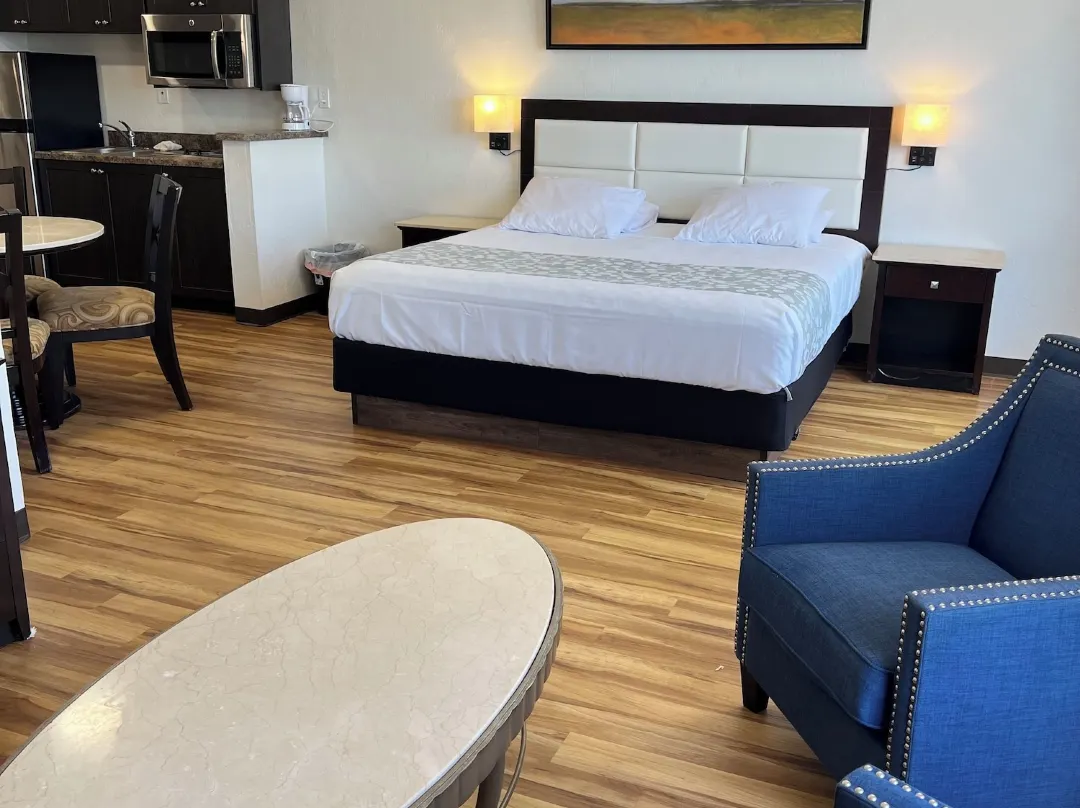 Flamingo Inn Beachfront - Daytona Beach - Daytona Beach, FL