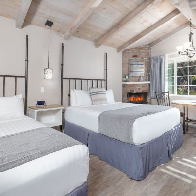 Deluxe Room-2 Queen Beds Sky Ranch Lodge Promo Code