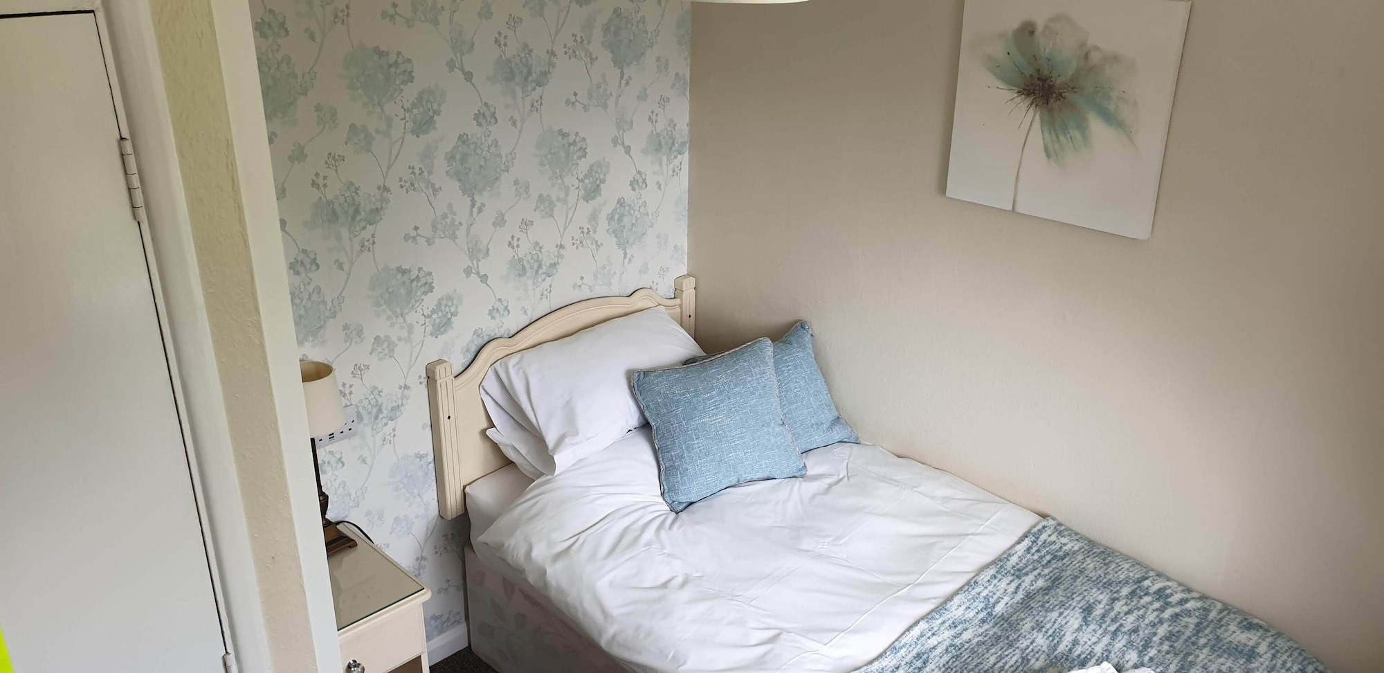 单人房（连通浴室）