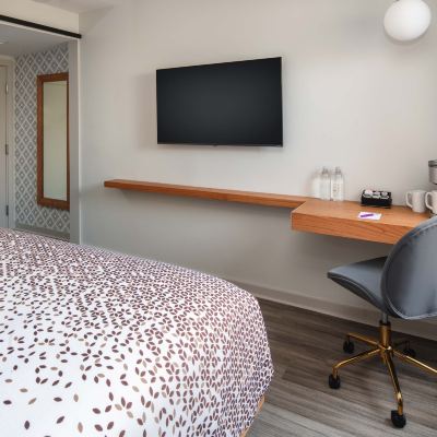 Deluxe Room With 1 King Bed (Comfy Deluxe 1 King Bed) Hotel Keen Promo Code