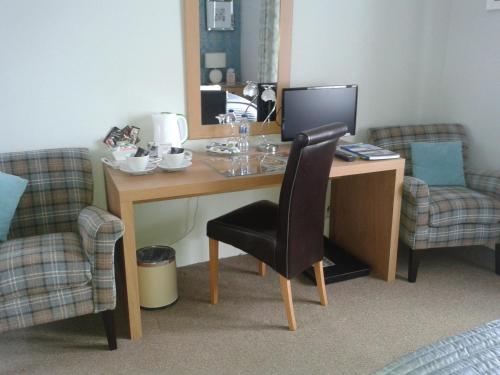 豪华特大床房间，房间4