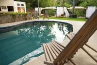 amalfi surf lodge