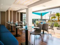 Mercure Larnaca Beach Resort Hotele w: Oroklini